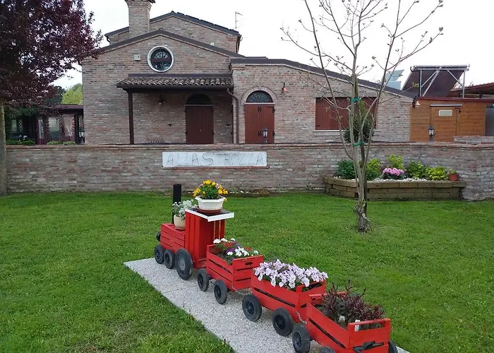 Strozza Çiftlik konaklama *